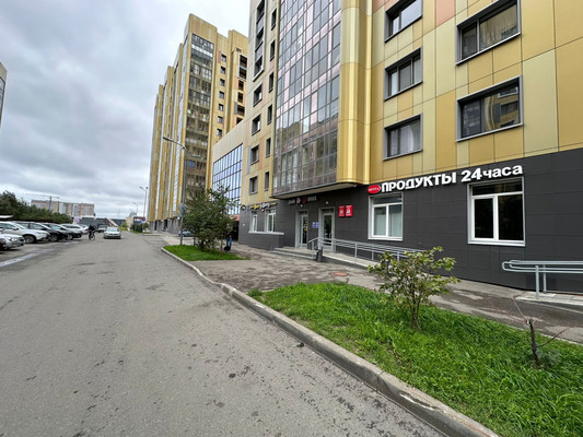 Снять  помещение свободного назначения