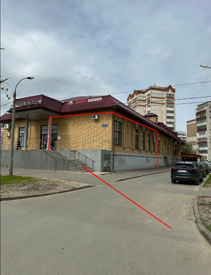 Снять  помещение свободного назначения