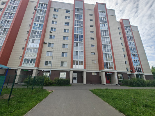 Снять  помещение свободного назначения