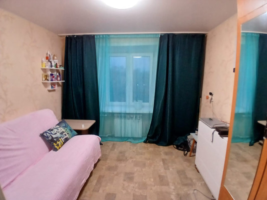 Купить --комнатную квартиру