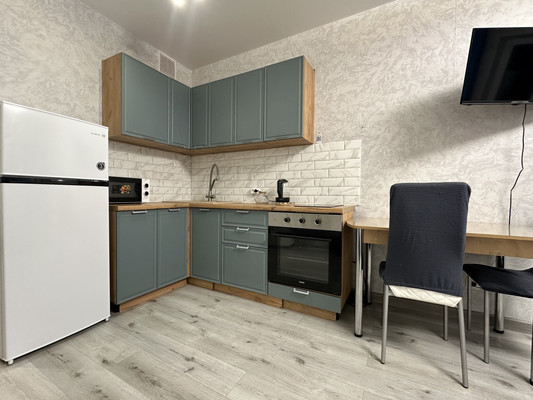 Купить --комнатную квартиру