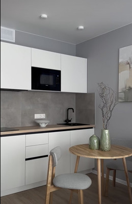 Купить --комнатную квартиру