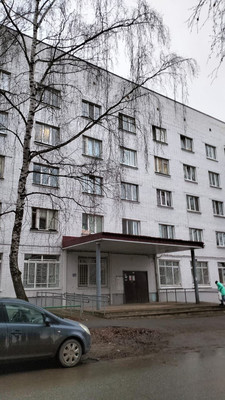 Купить --комнатную квартиру