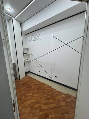 Снять  помещение свободного назначения