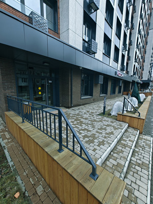 Снять  помещение свободного назначения