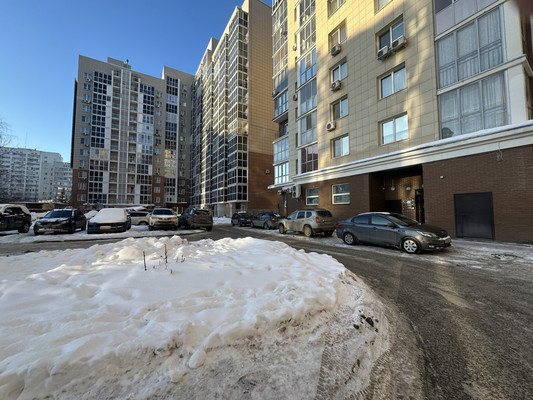 Снять  помещение свободного назначения