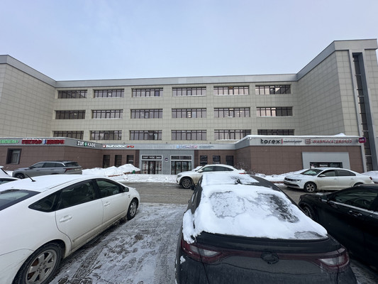 Снять  помещение свободного назначения