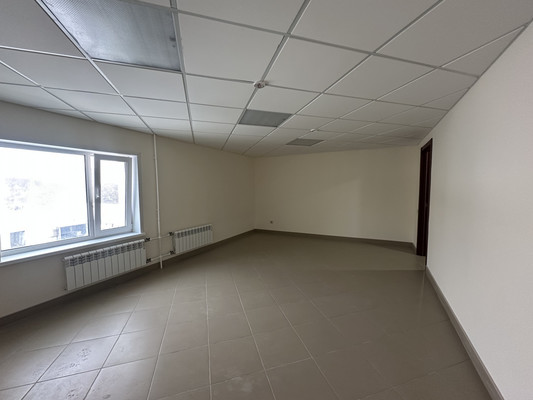 Снять  помещение свободного назначения