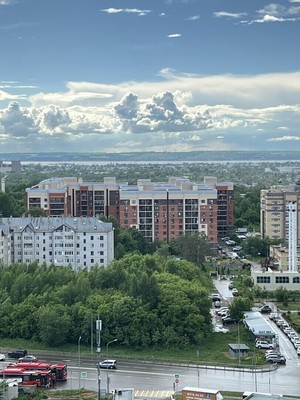 Купить --комнатную квартиру